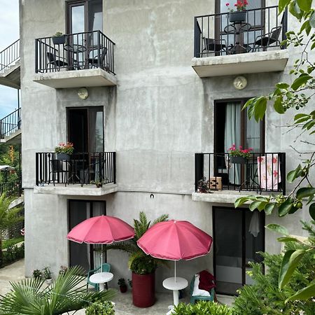 Family Hotel Our House Zichisdsiri Exterior foto