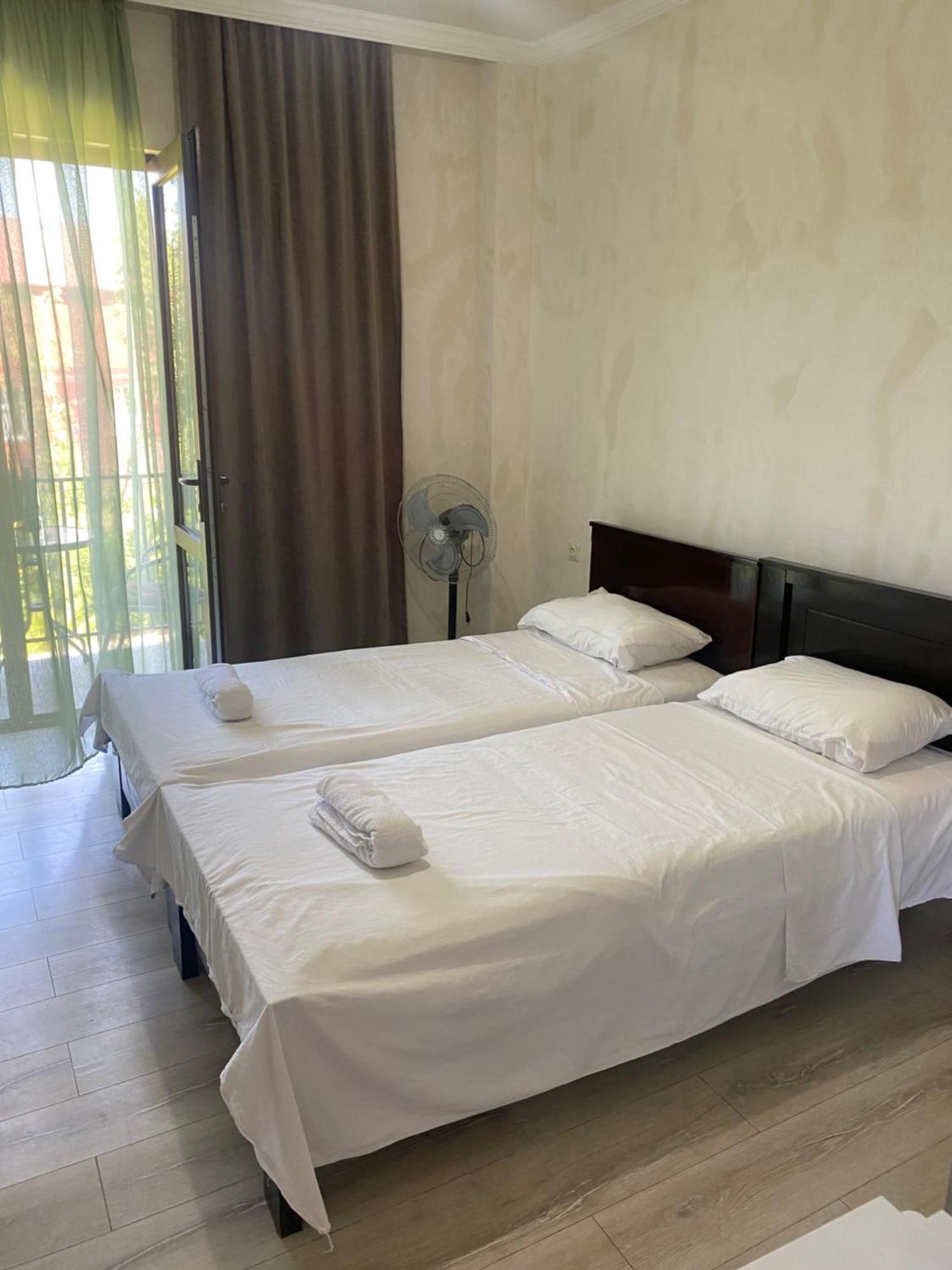 Family Hotel Our House Zichisdsiri Exterior foto