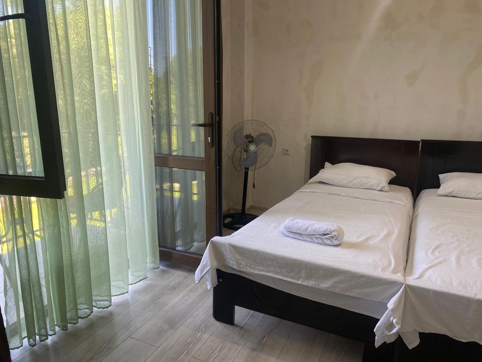 Family Hotel Our House Zichisdsiri Exterior foto