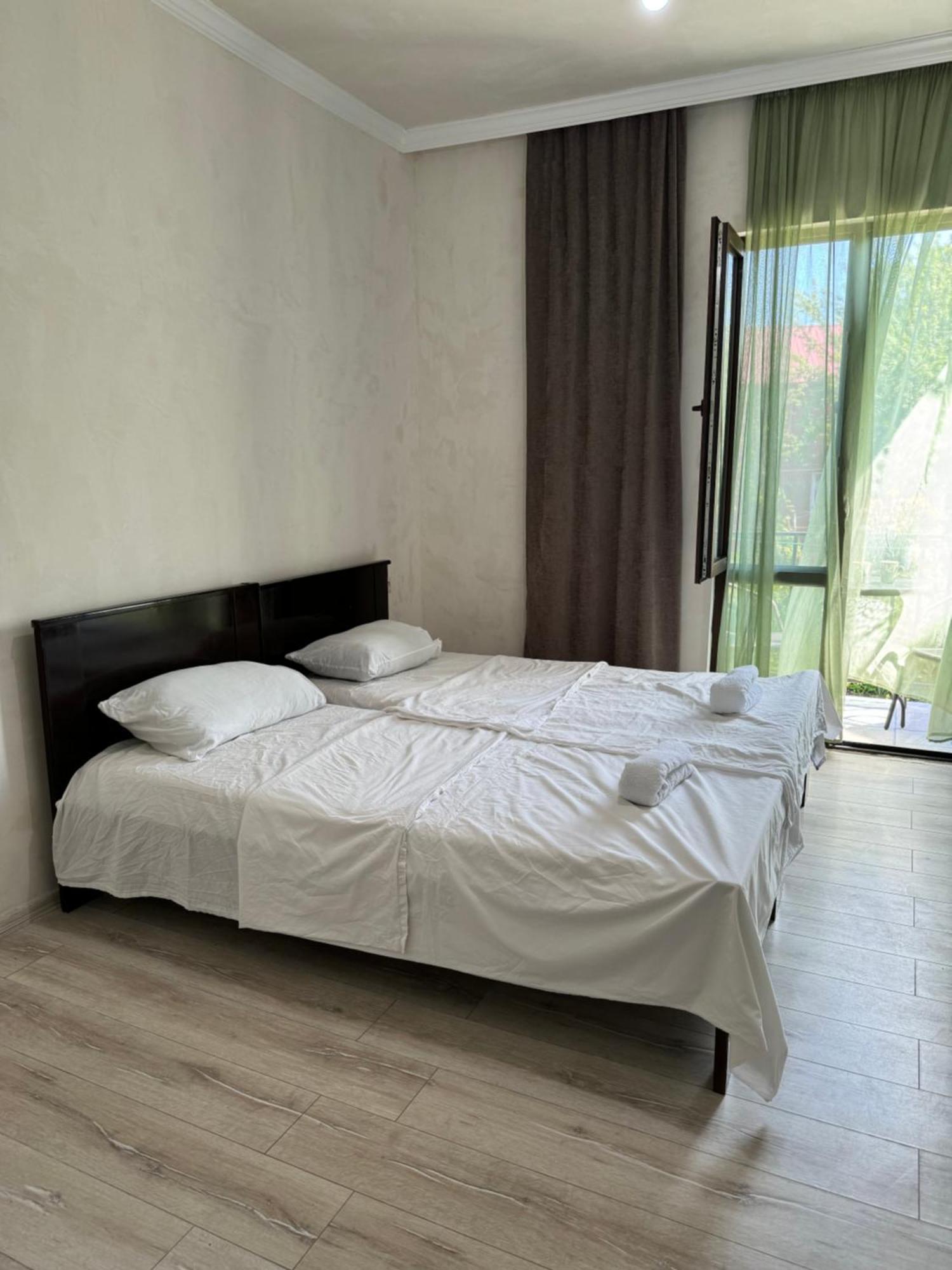 Family Hotel Our House Zichisdsiri Exterior foto