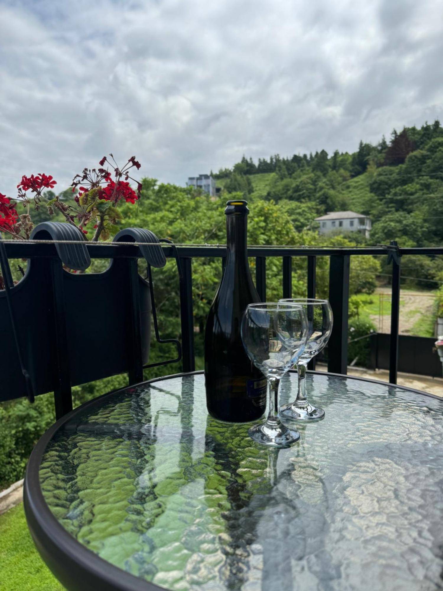 Family Hotel Our House Zichisdsiri Exterior foto