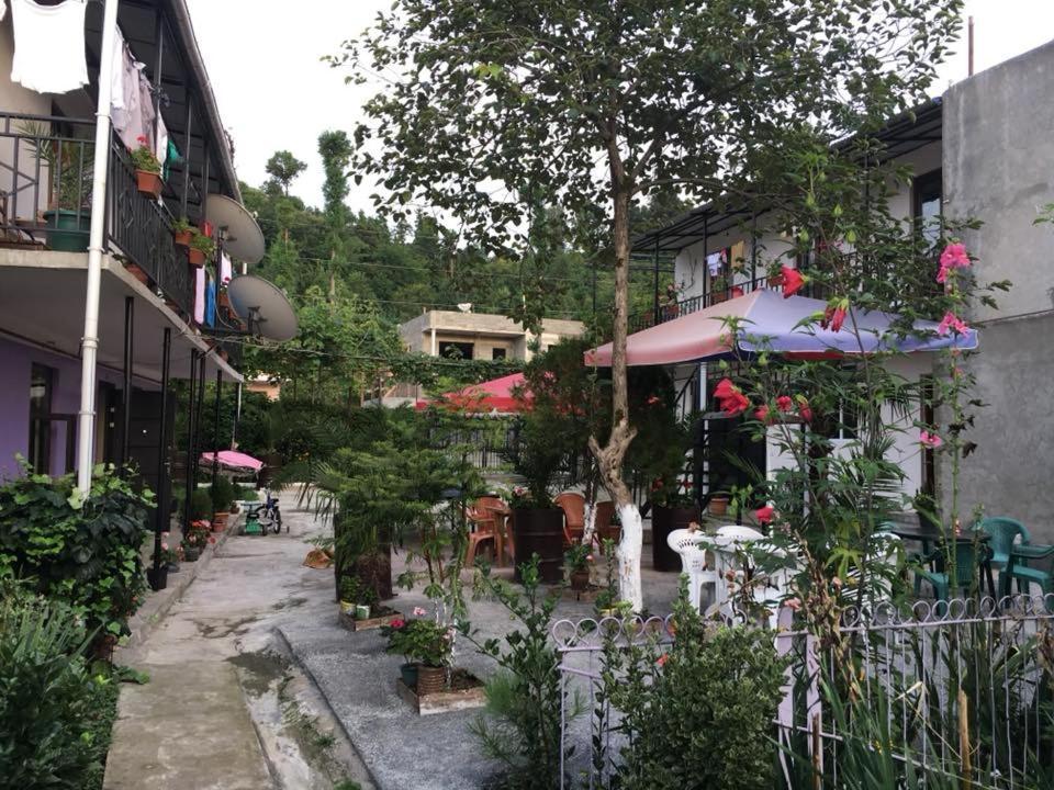 Family Hotel Our House Zichisdsiri Exterior foto